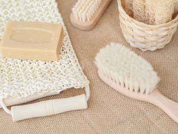 What is Dry Brushing? Your Guide to Natural Exfoliation and Glowing Skin